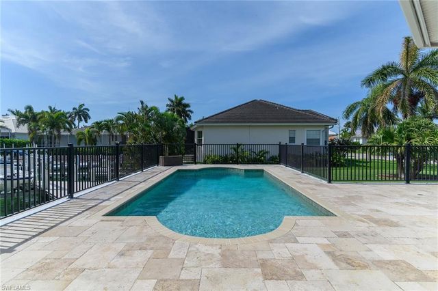 405 Driftwood CT, Marco Island, FL 34145