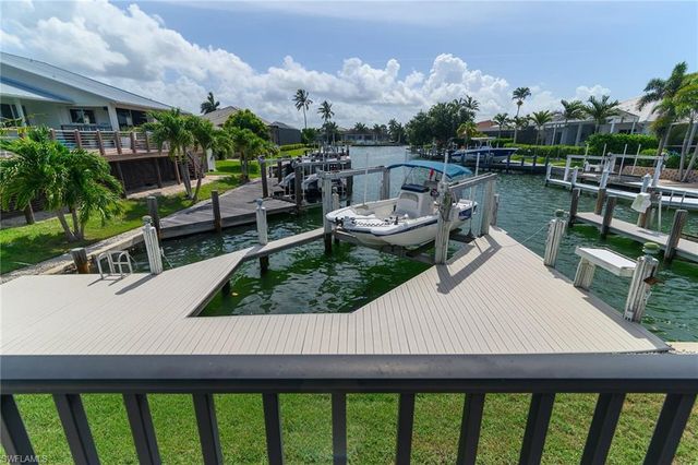 405 Driftwood CT, Marco Island, FL 34145
