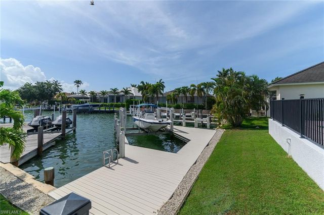 405 Driftwood CT, Marco Island, FL 34145