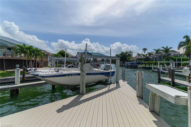 405 Driftwood CT, Marco Island, FL 34145