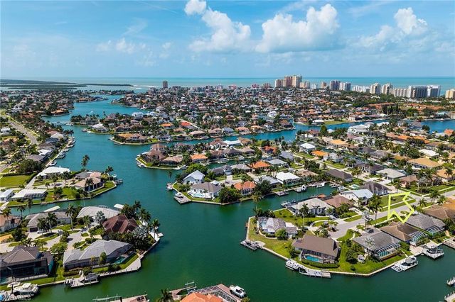 405 Driftwood CT, Marco Island, FL 34145