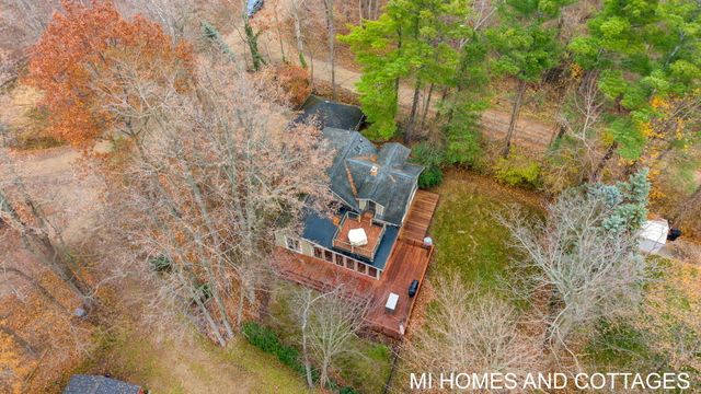 7128 116th Avenue, Ganges Twp, MI 49408