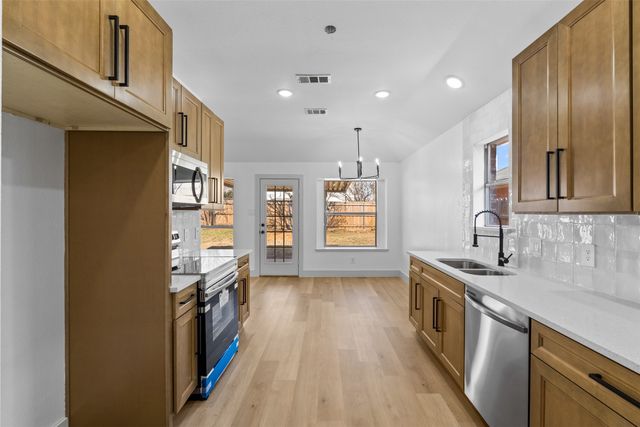 9089 Brushy Creek Trail, Fort Worth, TX 76118