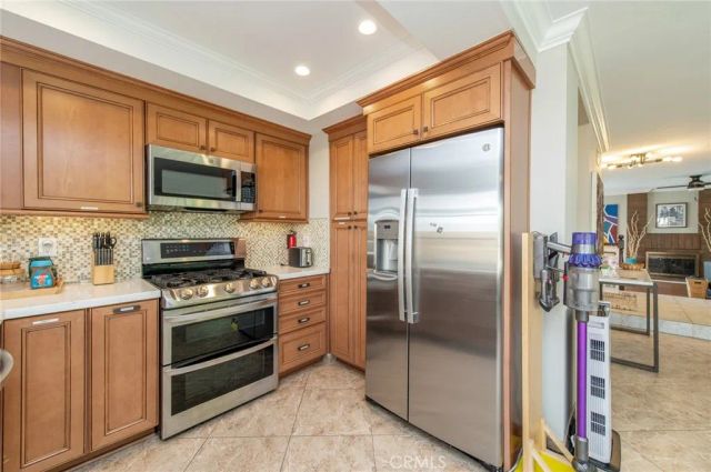 8921 Burlcrest, Huntington Beach, CA 92646