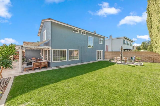 8921 Burlcrest, Huntington Beach, CA 92646