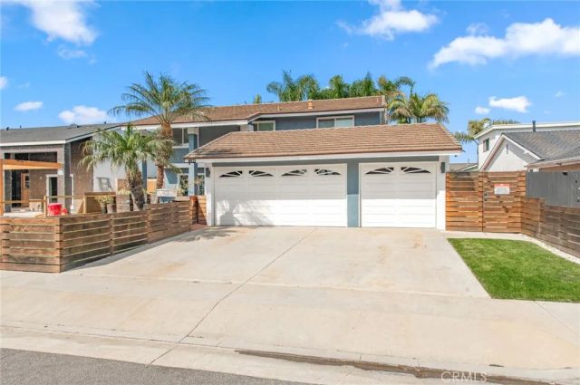 8921 Burlcrest, Huntington Beach, CA 92646