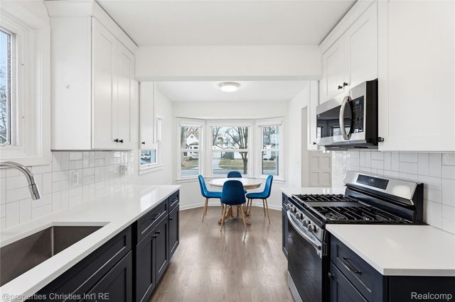 1617 N Vermont Avenue, Royal Oak Charter Township, MI 48067