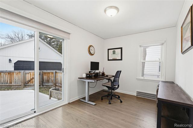 1617 N Vermont Avenue, Royal Oak Charter Township, MI 48067