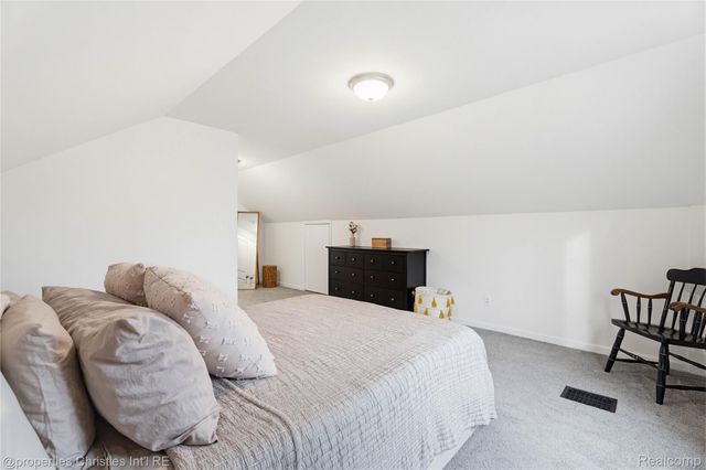 1617 N Vermont Avenue, Royal Oak Charter Township, MI 48067