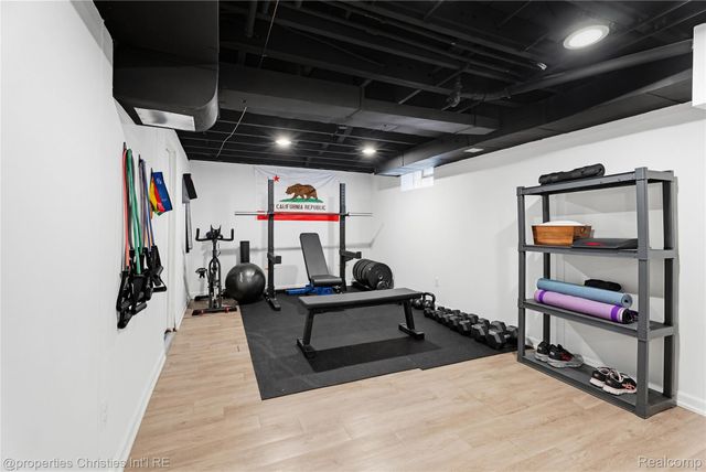 1617 N Vermont Avenue, Royal Oak Charter Township, MI 48067