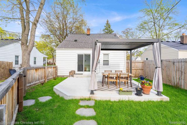 1617 N Vermont Avenue, Royal Oak Charter Township, MI 48067
