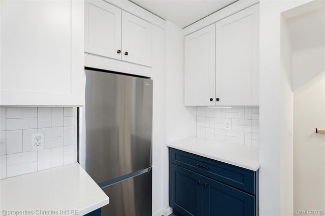 1617 N Vermont Avenue, Royal Oak Charter Township, MI 48067