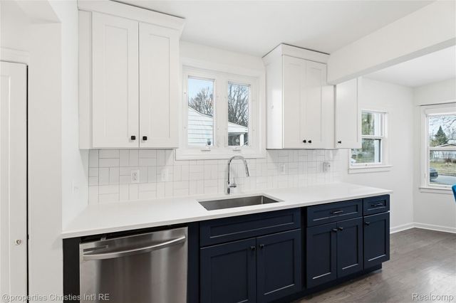 1617 N Vermont Avenue, Royal Oak Charter Township, MI 48067