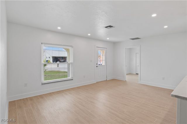 2742 Bruce ST, Matlacha, FL 33993