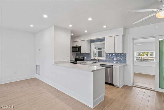 2742 Bruce ST, Matlacha, FL 33993