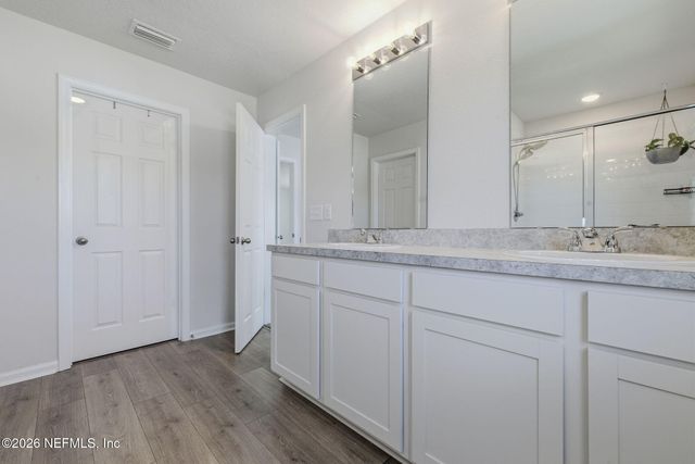 6902 MIRAGE Street, Jacksonville, FL 32244