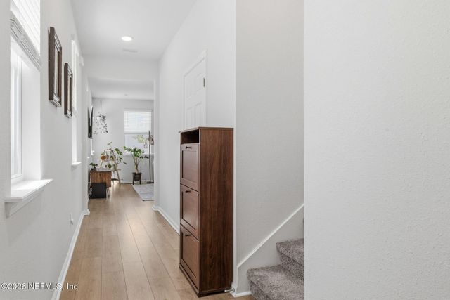 6902 MIRAGE Street, Jacksonville, FL 32244