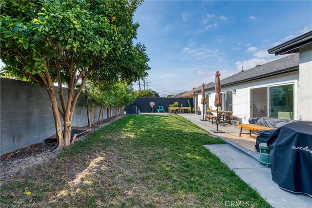 6082 Royalist, Huntington Beach, CA 92647