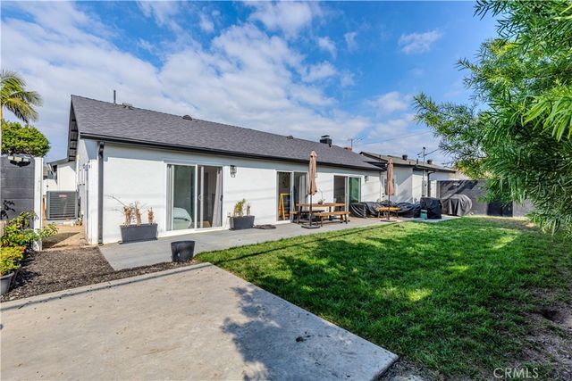 6082 Royalist, Huntington Beach, CA 92647