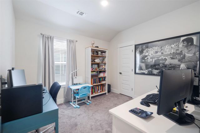 141 Janelle LN, Liberty Hill, TX 78642