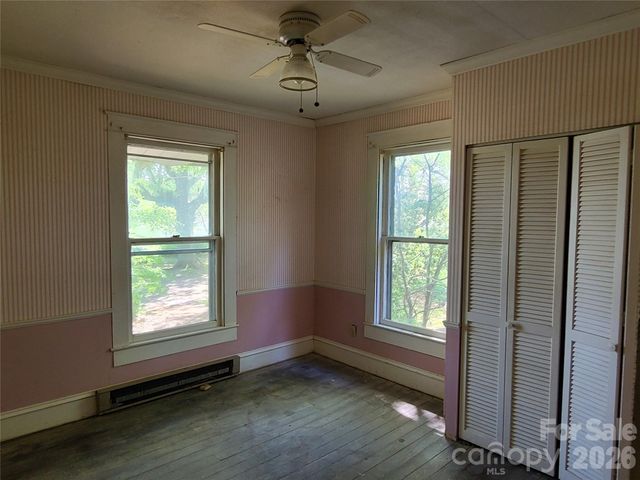 804 Emmanuel Church Road, Conover, NC 28613