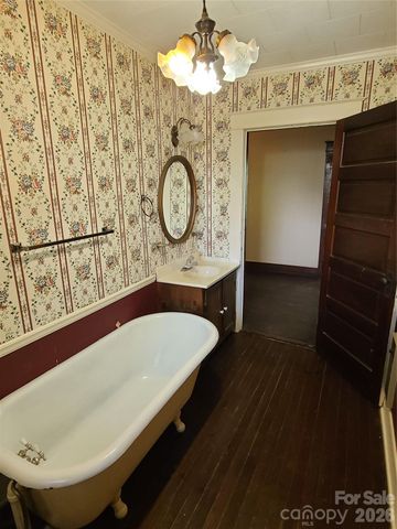 804 Emmanuel Church Road, Conover, NC 28613