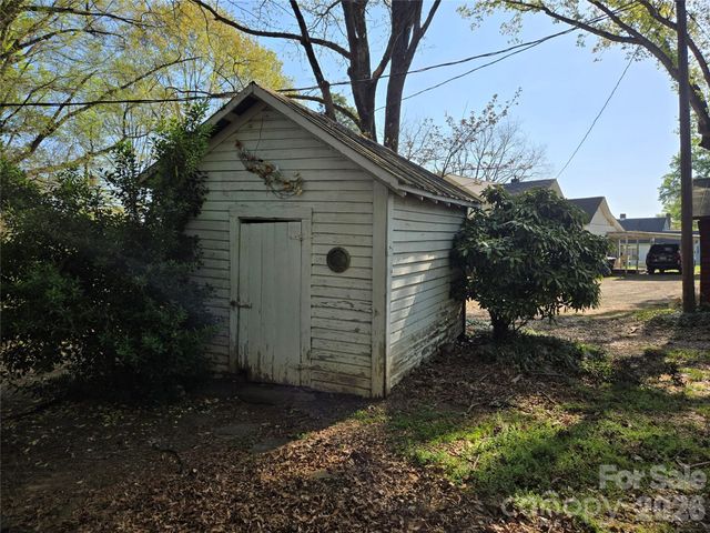 804 Emmanuel Church Road, Conover, NC 28613