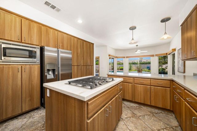 9 White Sun Way, Rancho Mirage, CA 92270
