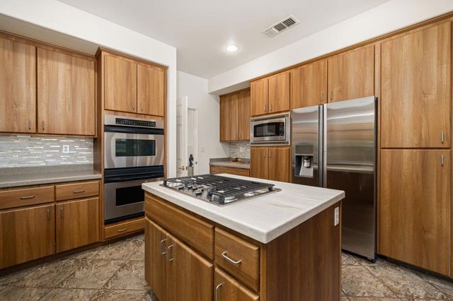 9 White Sun Way, Rancho Mirage, CA 92270