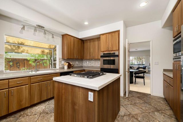 9 White Sun Way, Rancho Mirage, CA 92270