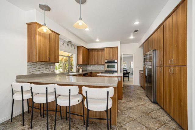 9 White Sun Way, Rancho Mirage, CA 92270