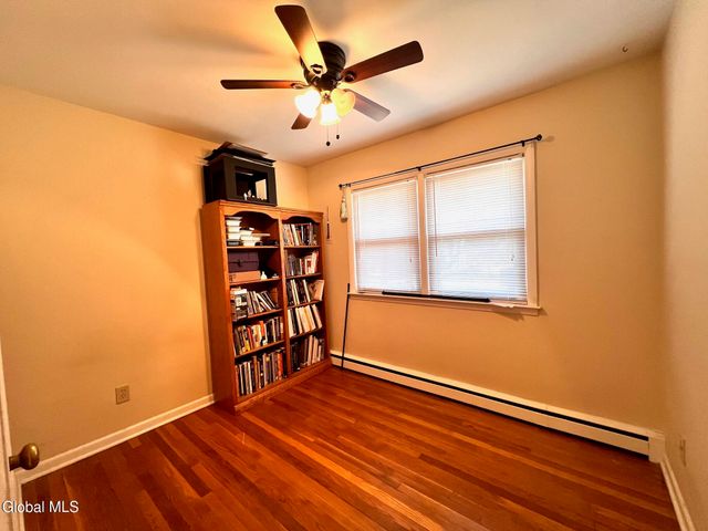 12 Gregory Lane, Colonie, NY 12211