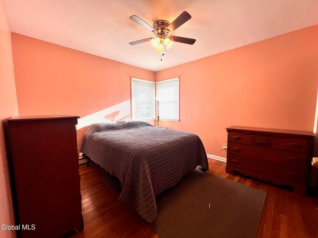 12 Gregory Lane, Colonie, NY 12211