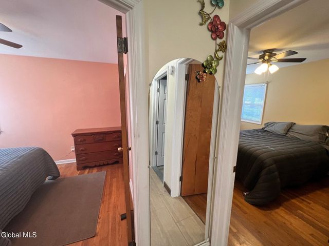 12 Gregory Lane, Colonie, NY 12211