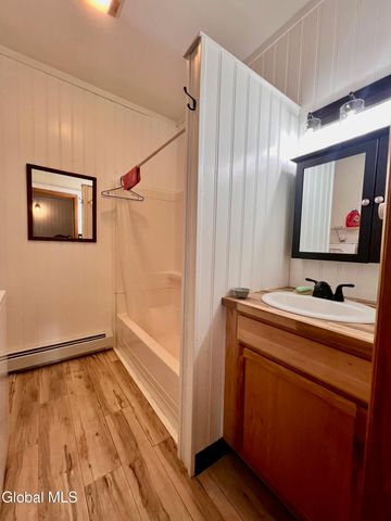 12 Gregory Lane, Colonie, NY 12211