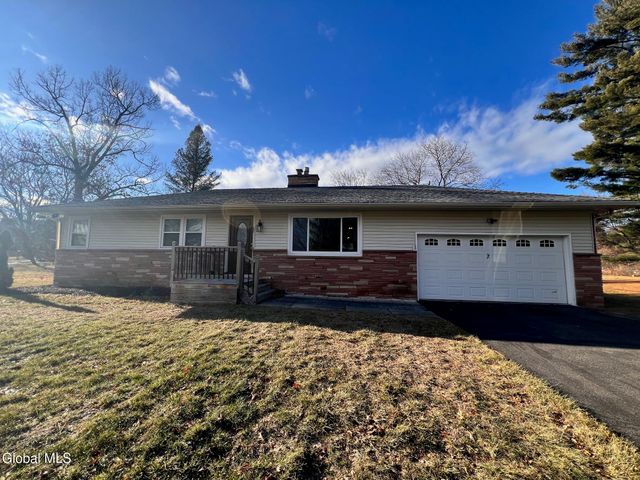 12 Gregory Lane, Colonie, NY 12211