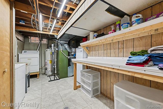 32304 Wisconsin Street, Livonia, MI 48150