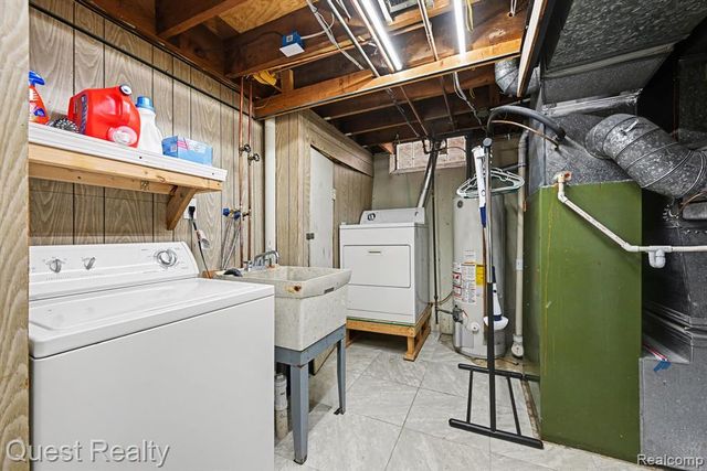 32304 Wisconsin Street, Livonia, MI 48150