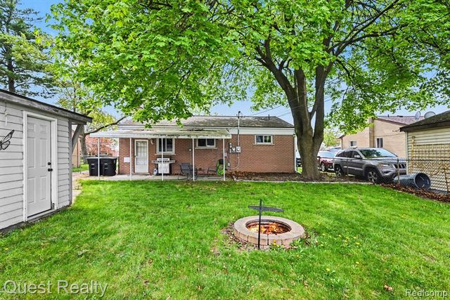 32304 Wisconsin Street, Livonia, MI 48150