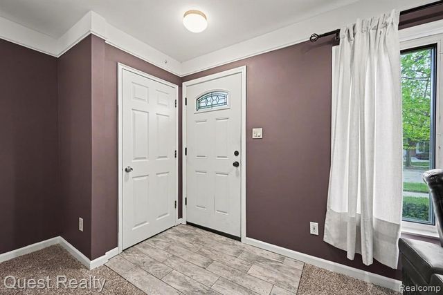 32304 Wisconsin Street, Livonia, MI 48150