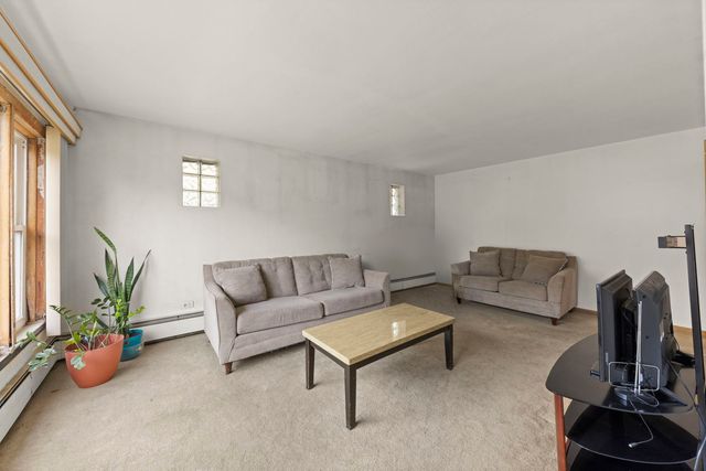 1301 N Latrobe Avenue, Chicago, IL 60651