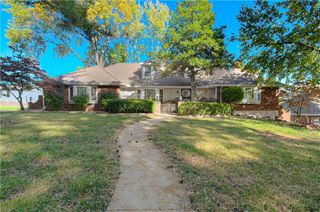 14600 E 43rd Street S, Independence, MO 64055