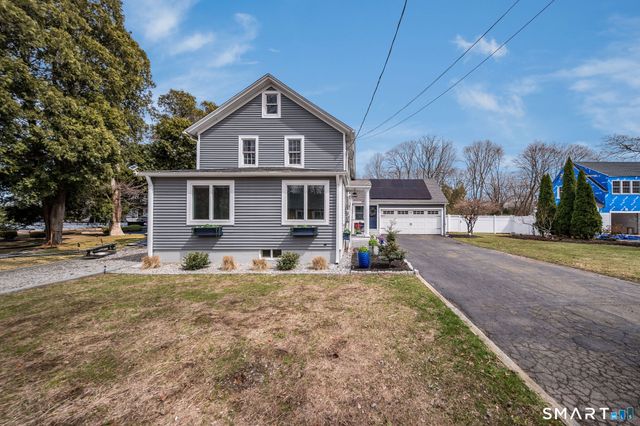 24 Cottage Place, Old Saybrook, CT 06475