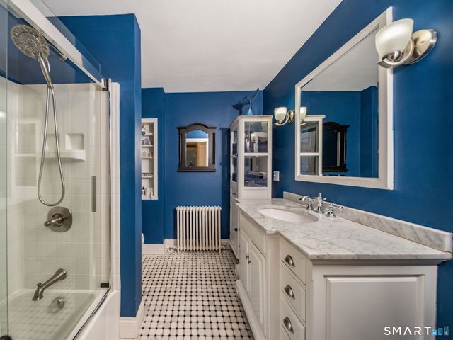 24 Cottage Place, Old Saybrook, CT 06475