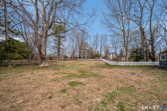 24 Cottage Place, Old Saybrook, CT 06475