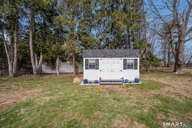 24 Cottage Place, Old Saybrook, CT 06475