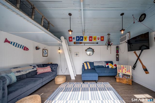 24 Cottage Place, Old Saybrook, CT 06475