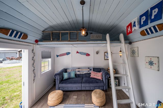 24 Cottage Place, Old Saybrook, CT 06475