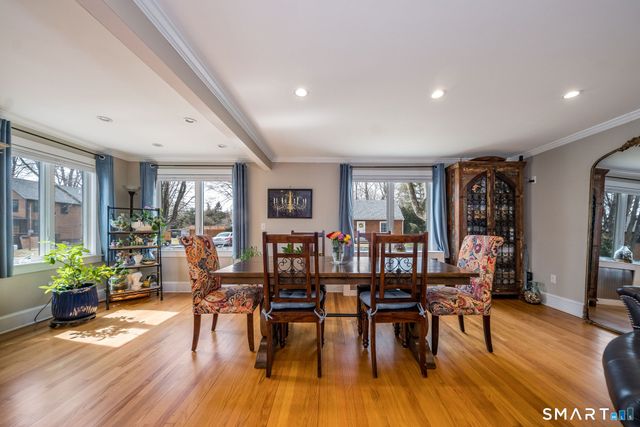 24 Cottage Place, Old Saybrook, CT 06475