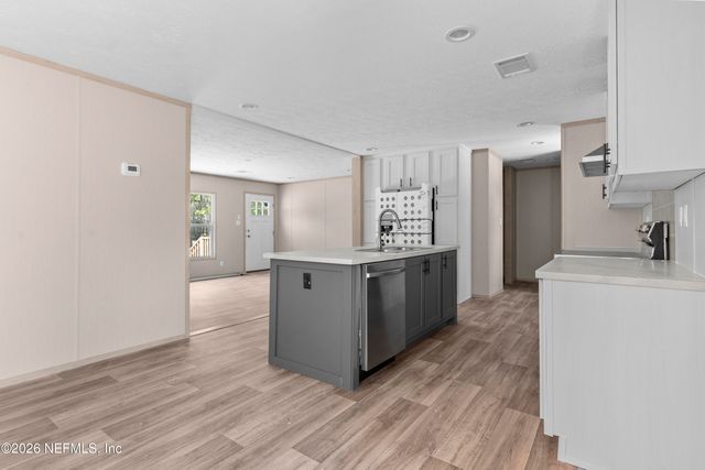 10101 CO RD 127, Glen St. Mary, FL 32040